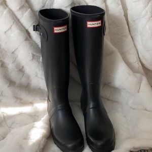 Tall Hunter Rain Boot with Hunter socks